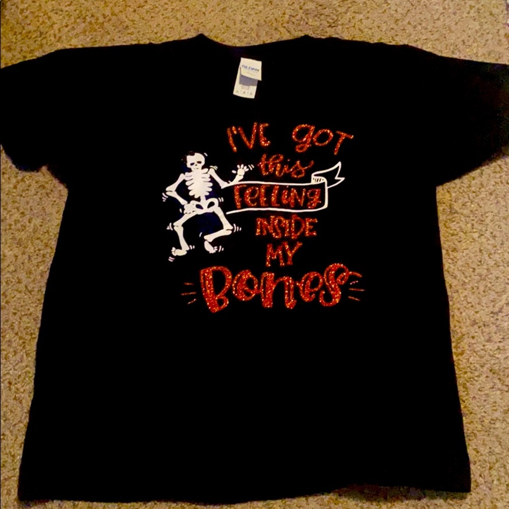 Girls Halloween shirt - Youth large